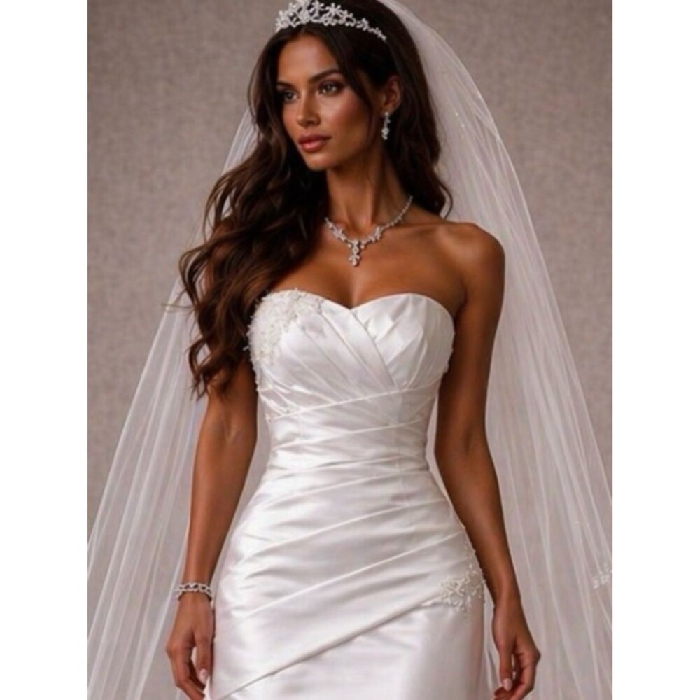 David’s Bridal Wedding Dress Size 12-14 White Strapless Satin Beaded LNWT